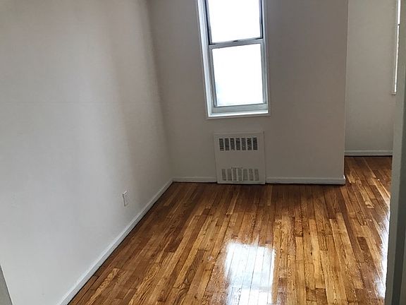 3rd image of 40 Barker Ave APT 6M