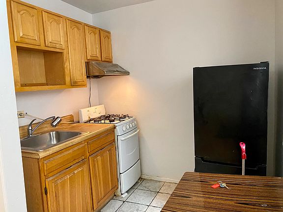 3rd image of 140-65 Beech Ave #2S