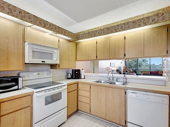 4th image of 2761 Village Boulevard #402