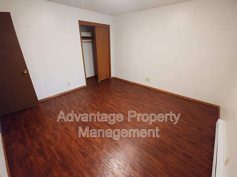 339 Jackson St W #6 — Photo 8