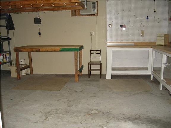 3rd image of 107 Pine Pl