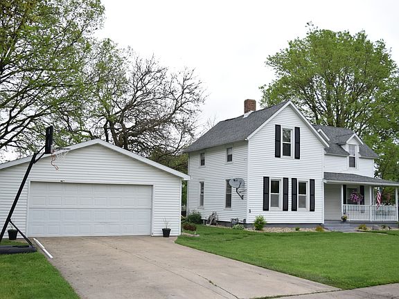 2nd image of 453 E 5th St