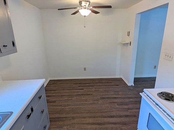 4th image of 1362-1372 Bower Hill Rd #1362-1