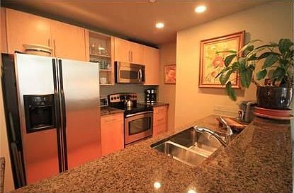 4th image of 149 Essex St #605