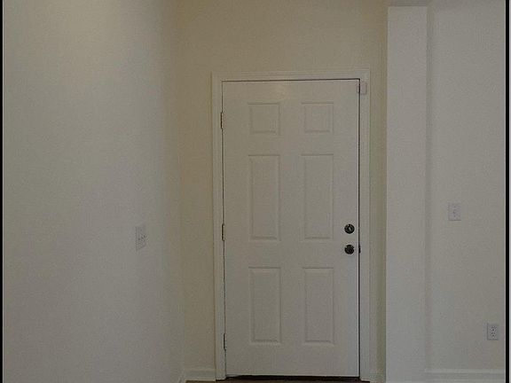 2nd image of 1017 Castlemaine Way