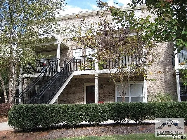 490 Barnett Shoals Rd #R