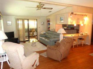 5223 Camelot Dr E, Sarasota, FL 34233