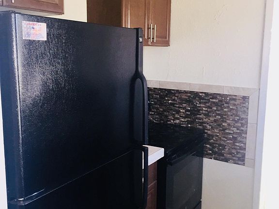 3rd image of 525 18th Ave S APT 2