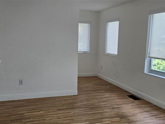 5th image of 3915 Ponce De Leon Blvd #1