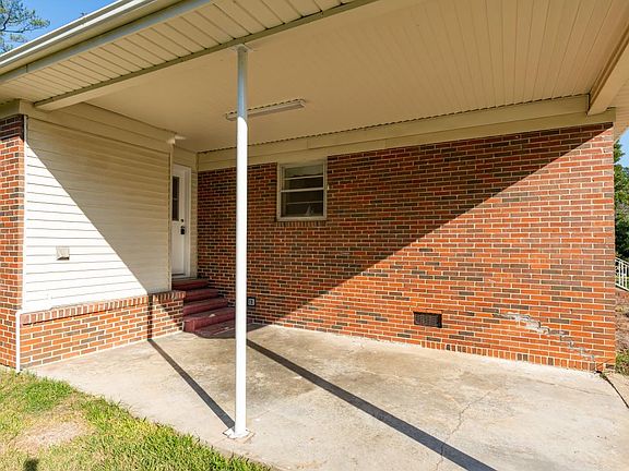 4th image of 820 Hillview Dr