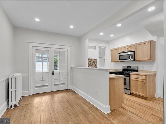 5th image of 4007 4th St NW