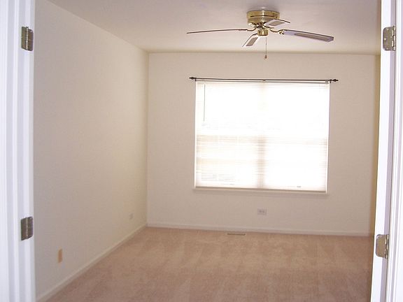 2nd image of 137 Crescent Ln