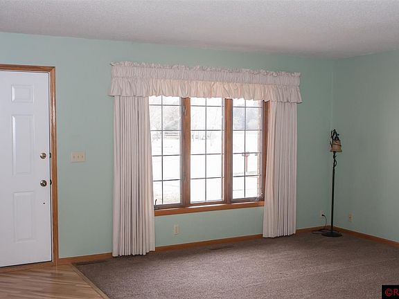 3rd image of 830 Menk Dr