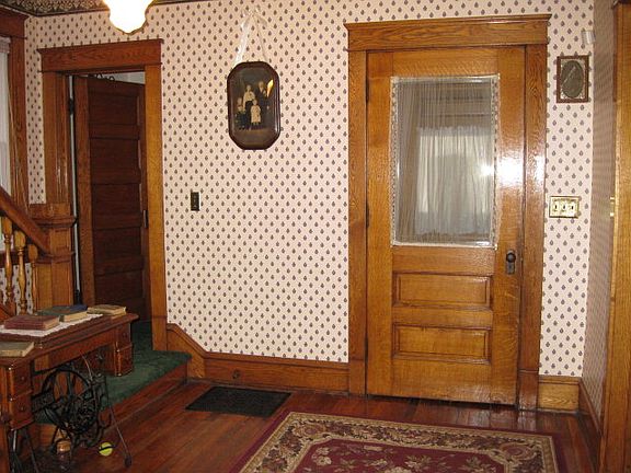 3rd image of 709 Alden St