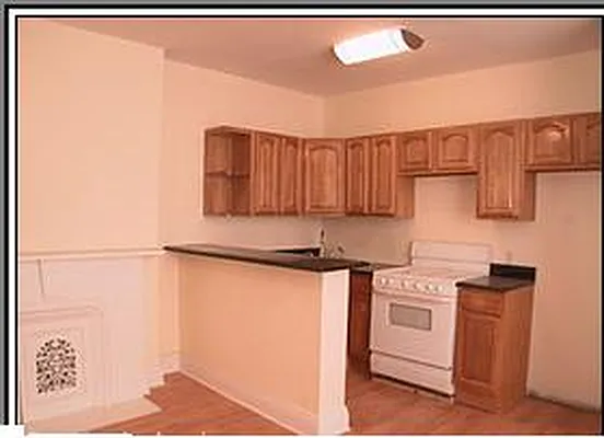 Rented by R New York | media 23