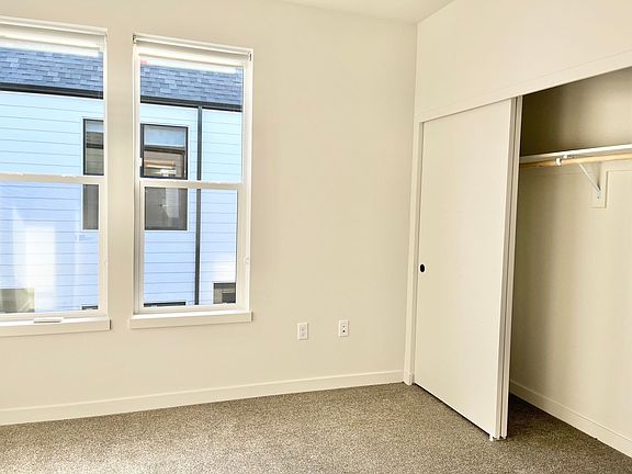 3rd image of 7551 N Drummond Ave #7557