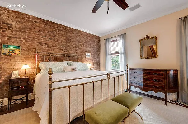 Sold by Sotheby's International Realty | media 8