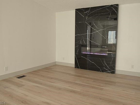 3rd image of 5653 Wheatfield Dr