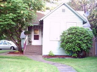 815 17th St NE, Salem, OR 97301