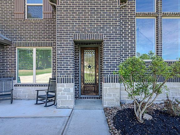 5th image of 176 Leila Ln