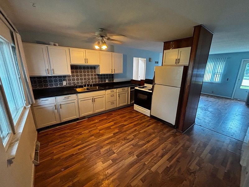 1st image of 215 Locust St #215