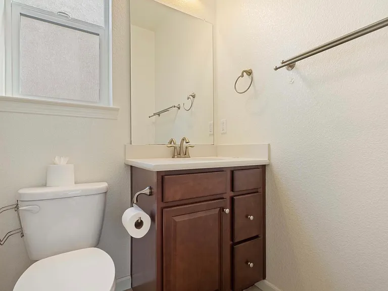 1136 Rothbury Ln — Photo 22