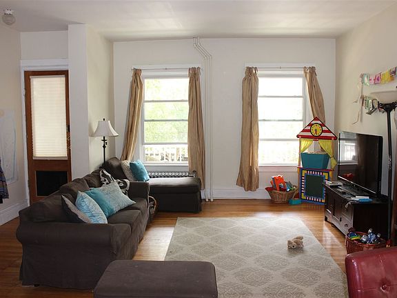 4th image of 236 Harrison Ave