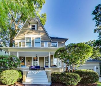 77 Lawton Rd, Riverside, IL, 60546