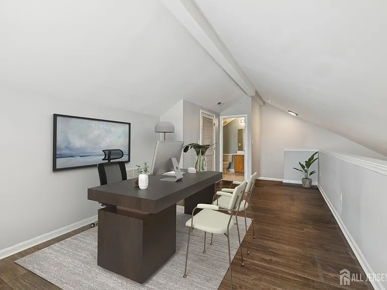 21 Park Sq — Photo 12