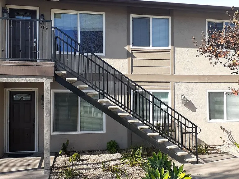 1440 Oakdale Ave #9 — Photo 2