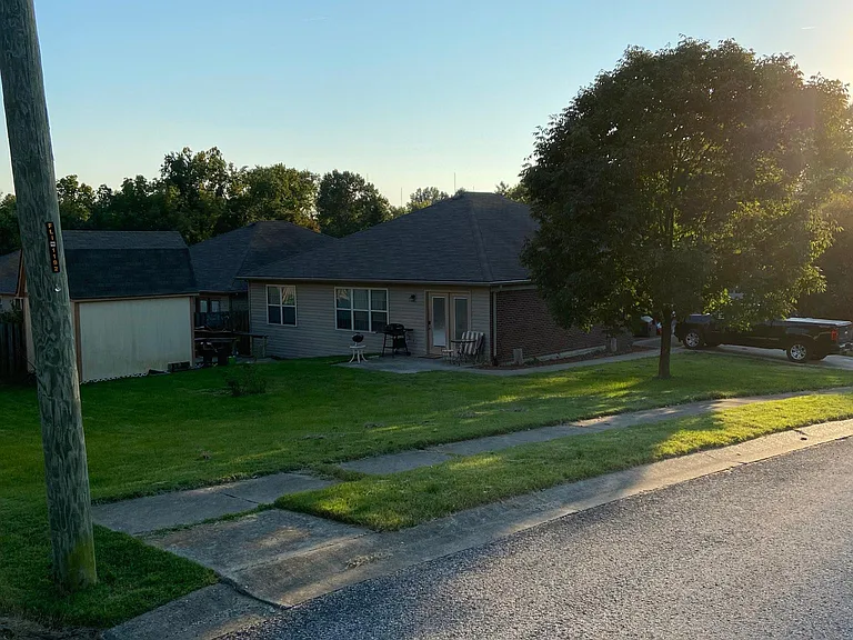 601 Nelson Ave — Photo 17
