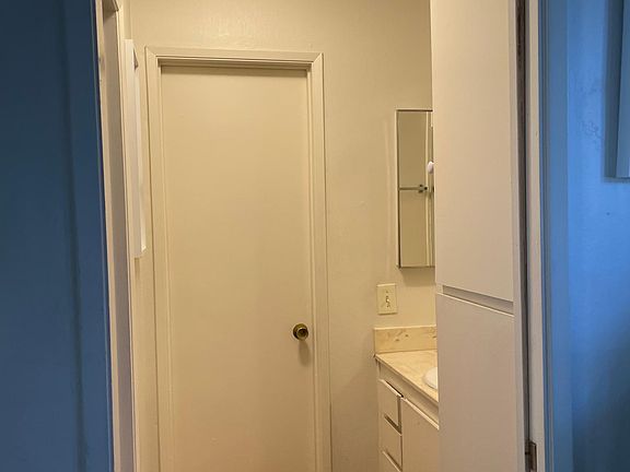 5th image of 4311 Parks Ave APT 10