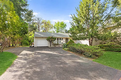 8 Halsey Ln Photo 1