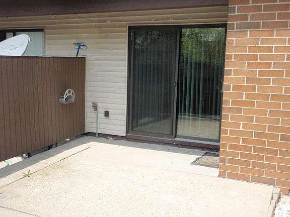 4th image of 1631 W Edgerton Ave Unit E