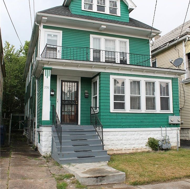 1st image of 226 Cambridge Ave Unit 2