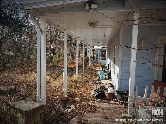 2nd image of 37 Lakeaire Dr