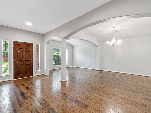 3rd image of 79 Bryce Branch Cir