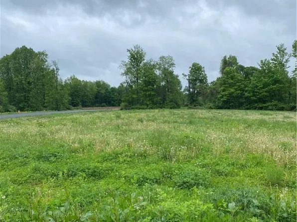 Seymour Ln #8, Westmoreland, NY 13490