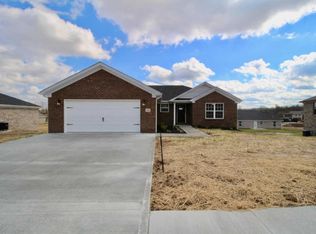 121 Crossing View Dr, Berea, KY 40403