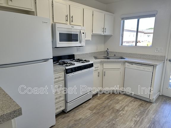 4th image of 3563 Roosevelt St #D