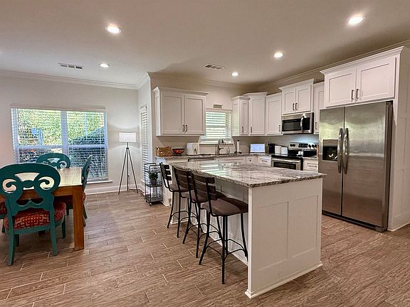 5th image of 402 Halteria Ln Unit C