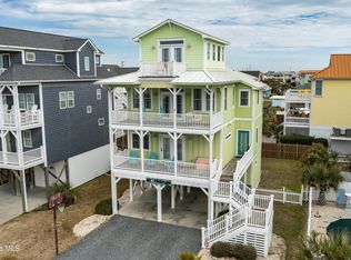 104 Durham Ave, Surf City, NC 28445