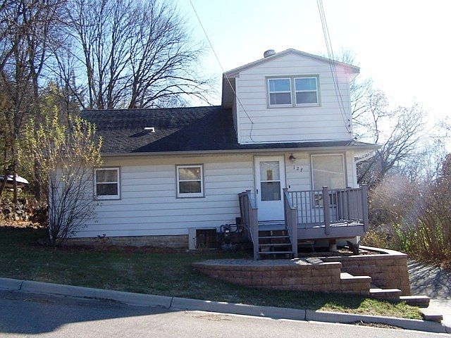 For Sale: 127 Fairfield Avenue, Mankato, MN 56001