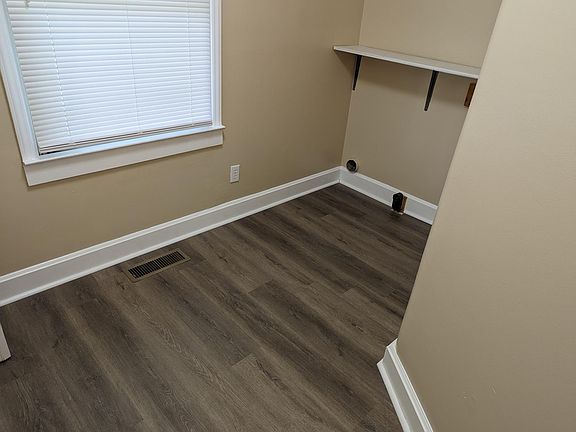 5th image of 828 Crescent Dr