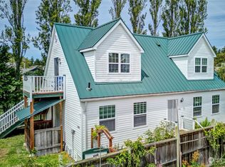 1450 10th St, Port Townsend, WA 98368