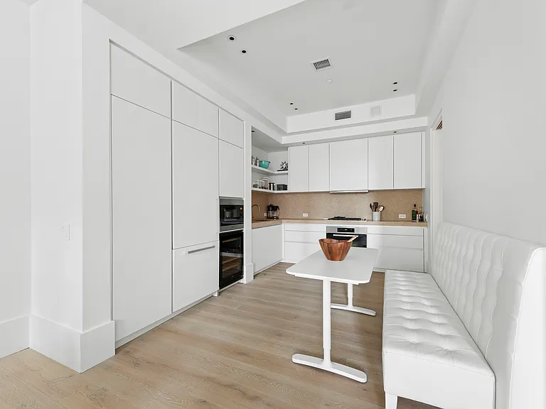 404 Park Ave S #7A — Photo 4