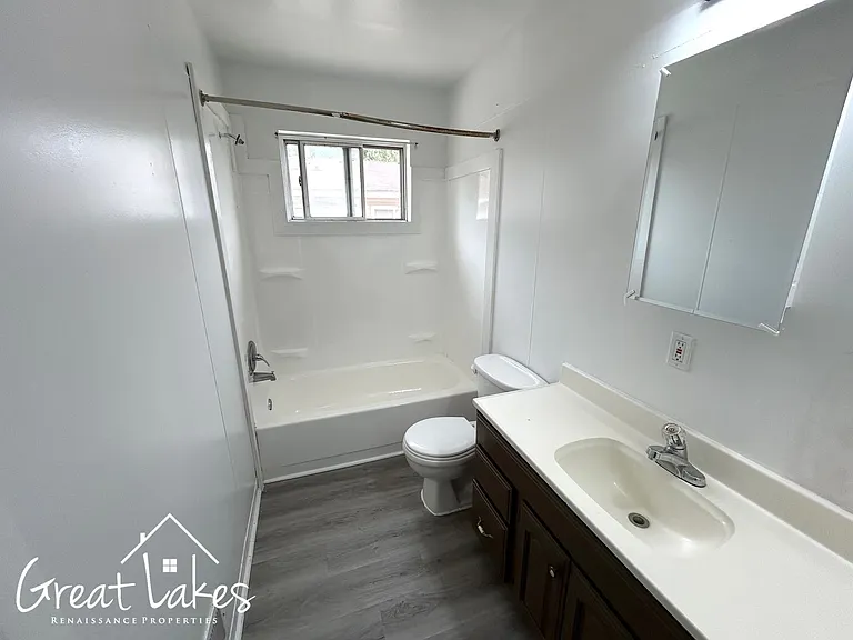22077 Piper Ave — Photo 13