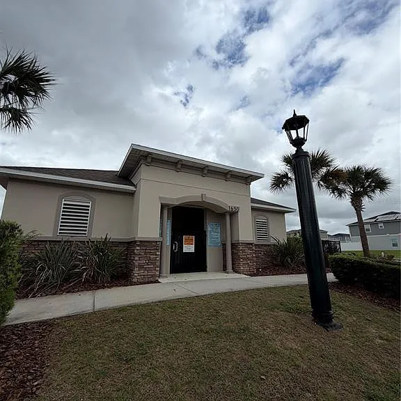 1556 Mirabella Cir — Photo 52