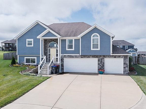 2nd image of 14167 Ashbury Ct