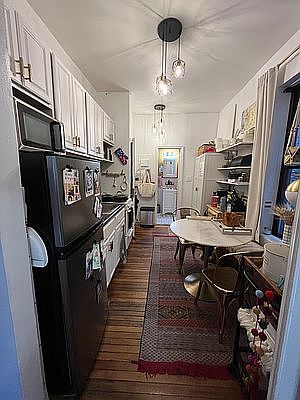 2nd image of 153 Norfolk St APT 3A